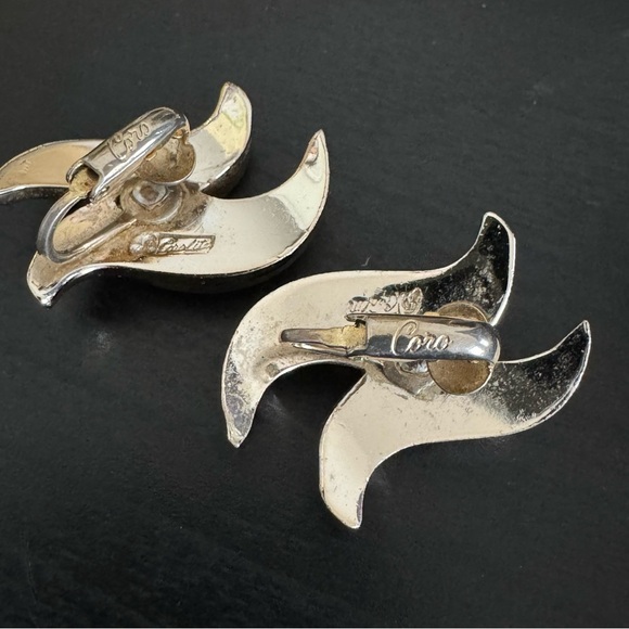 1950s Signed Coro Set (Gold Tone Necklace + Clip on Earrings) Bib Choker Collar - Picture 11 of 13